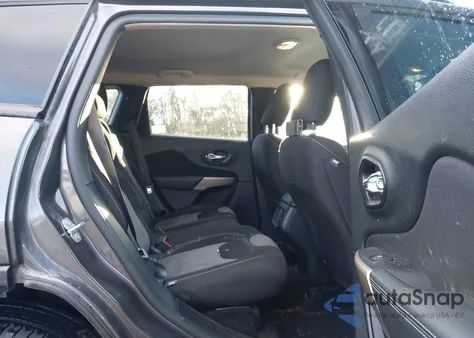 2018 Jeep Cherokee Latitude Tech Connect 4X4 from USA, damaged, VIN 1C4PJMCB5JD586687